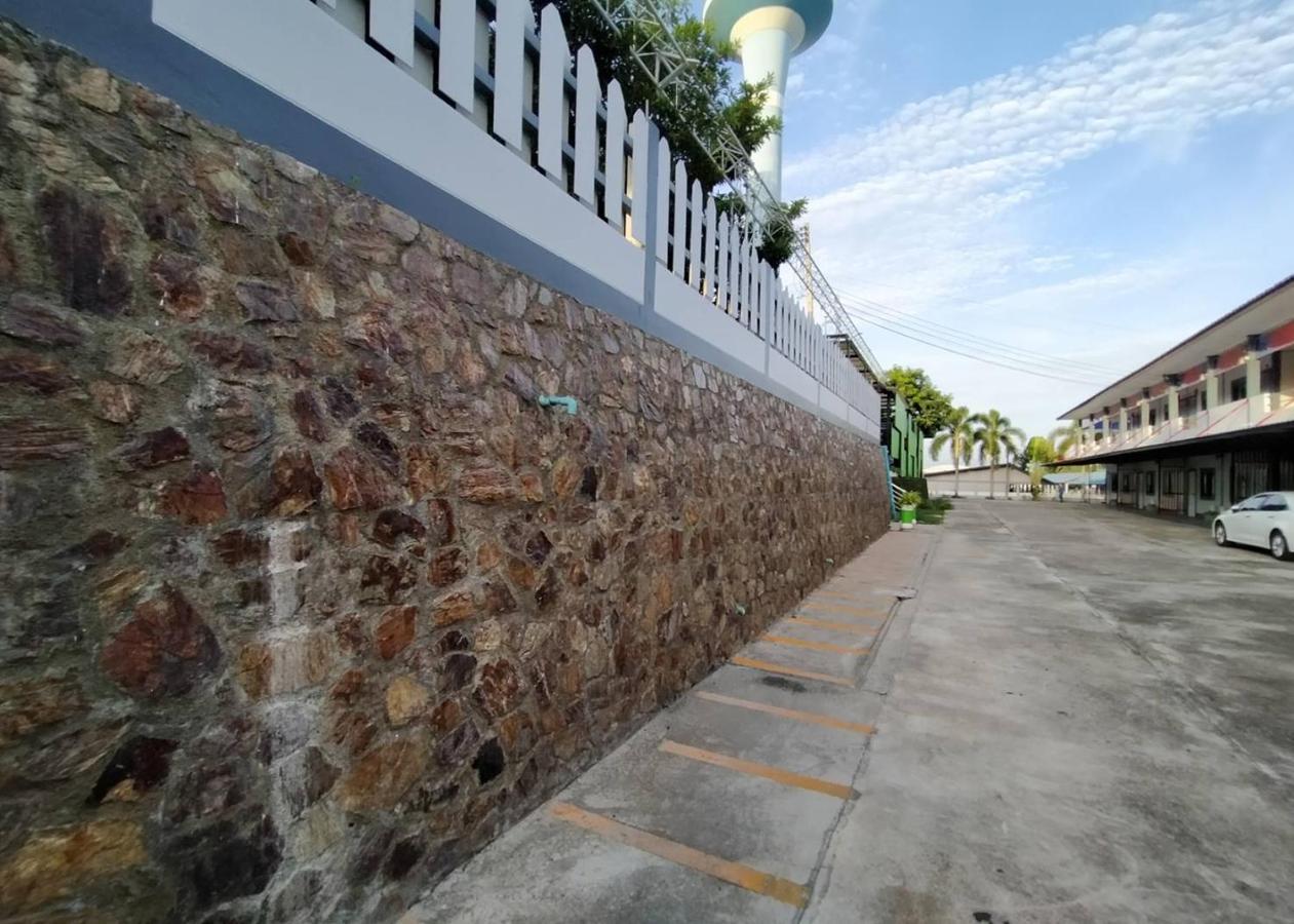 Jirapa Modern Resort Chonburi Exteriör bild